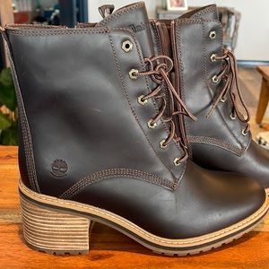 Timberland NWOT Sienna Waterproof side zip Boots